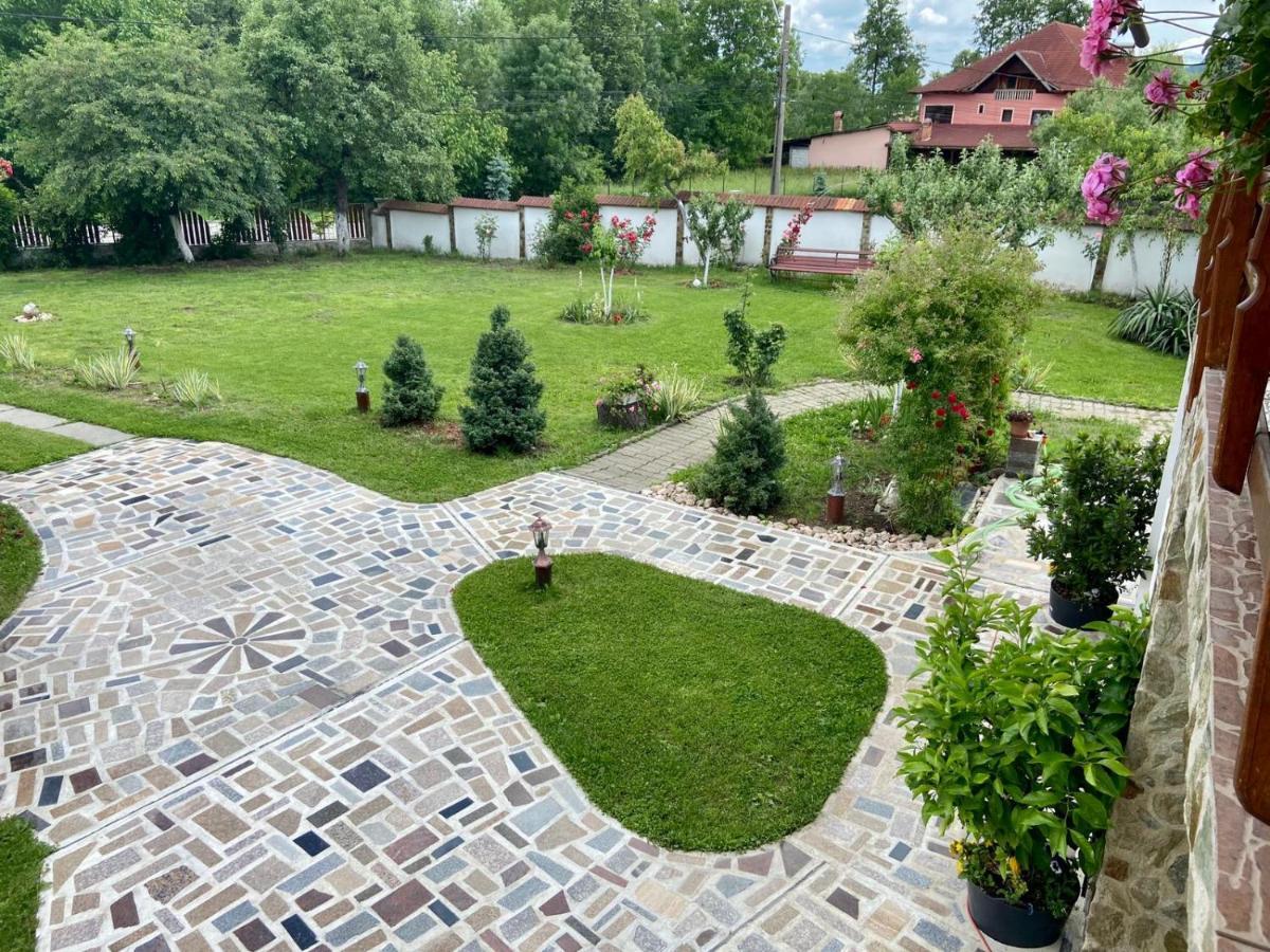 Casa De Vacanta Motata Novaci-Străini Εξωτερικό φωτογραφία