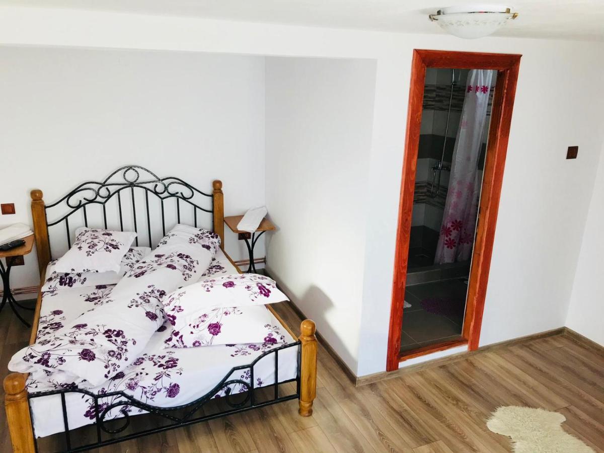 Casa De Vacanta Motata Novaci-Străini Εξωτερικό φωτογραφία